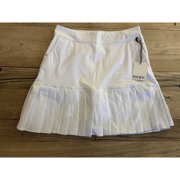 RNWK Renwick Sport Pleat Bottom Golf Skort Women’s Size 2 White NWT Retail $95 - Picture 1 of 8